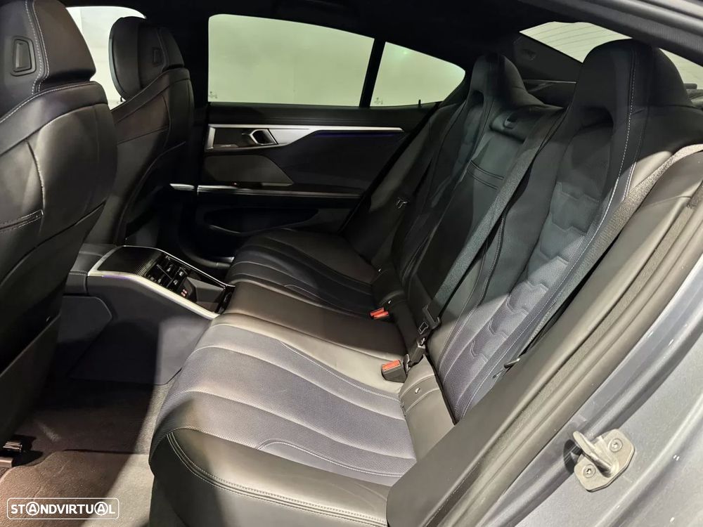 BMW 840 Gran Coupé d xDrive Pack M - 19