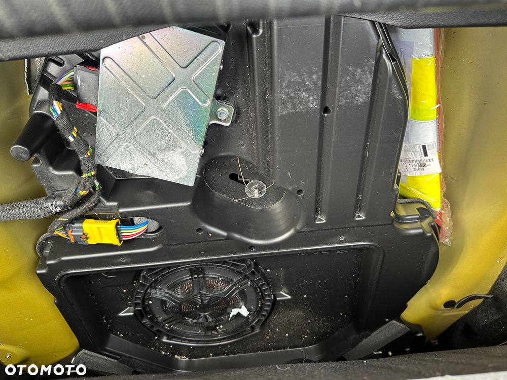 DS Automobiles DS 3 Crossback 1.2 PureTech Performance Line + - 23