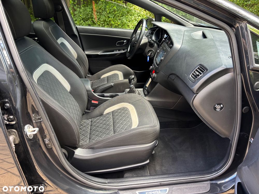 Kia Ceed 1.6 CRDi GT Line - 13