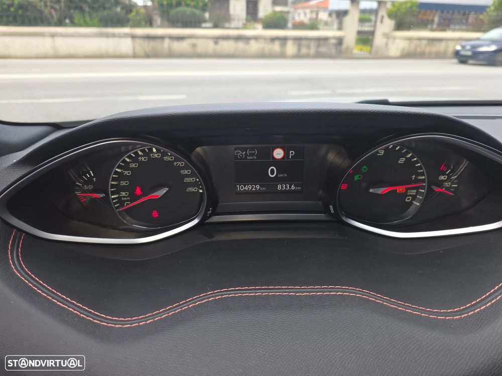 Peugeot 308 SW BlueHDi 130 EAT8 Stop & Start GT Pack - 26