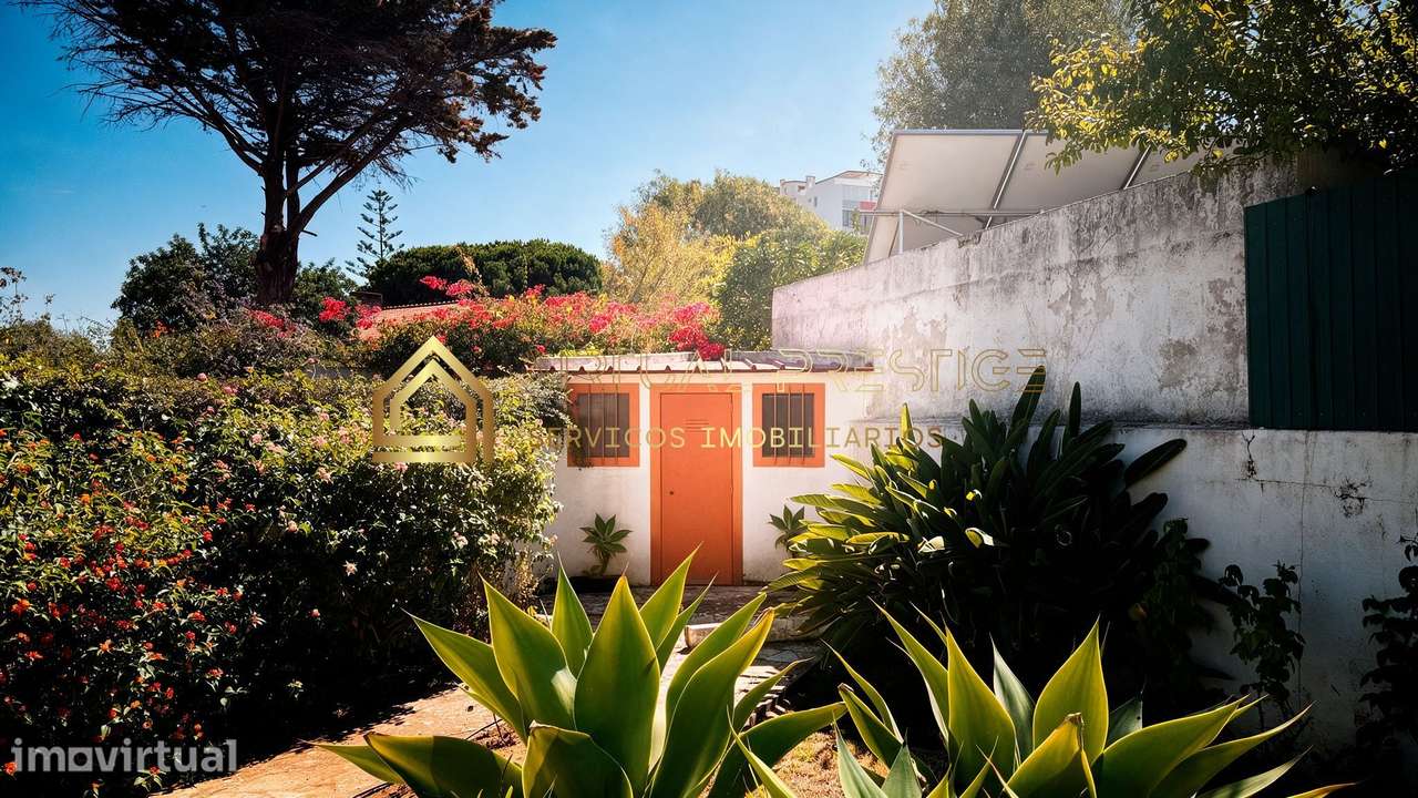 Moradia para renovar com jardim em Nova Oeiras - Grande imagem: 4/37