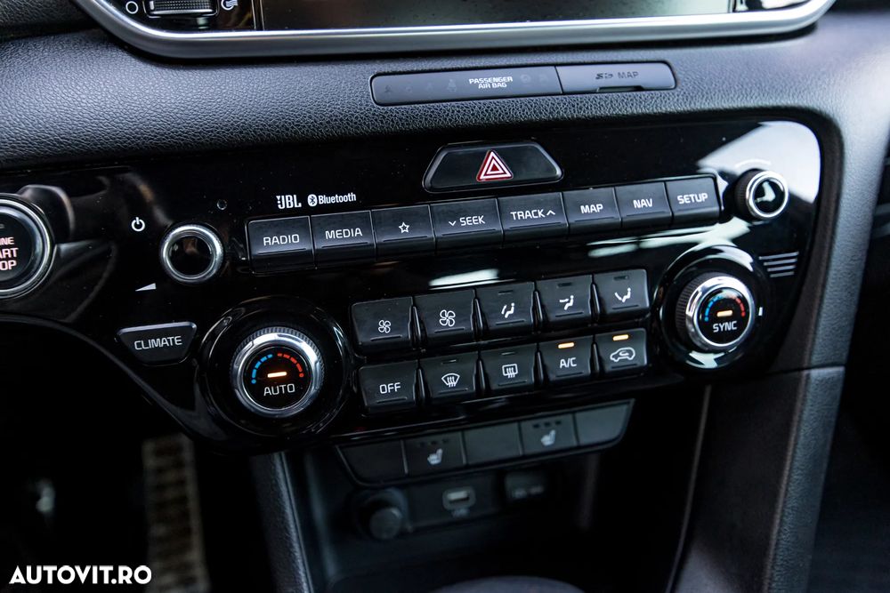 Kia Sportage 1.6 T-GDI 7DCT 4x4 GT Line - 29