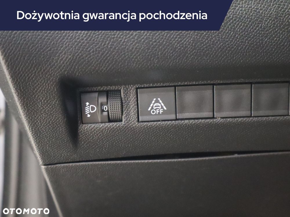 Peugeot 208 - 17