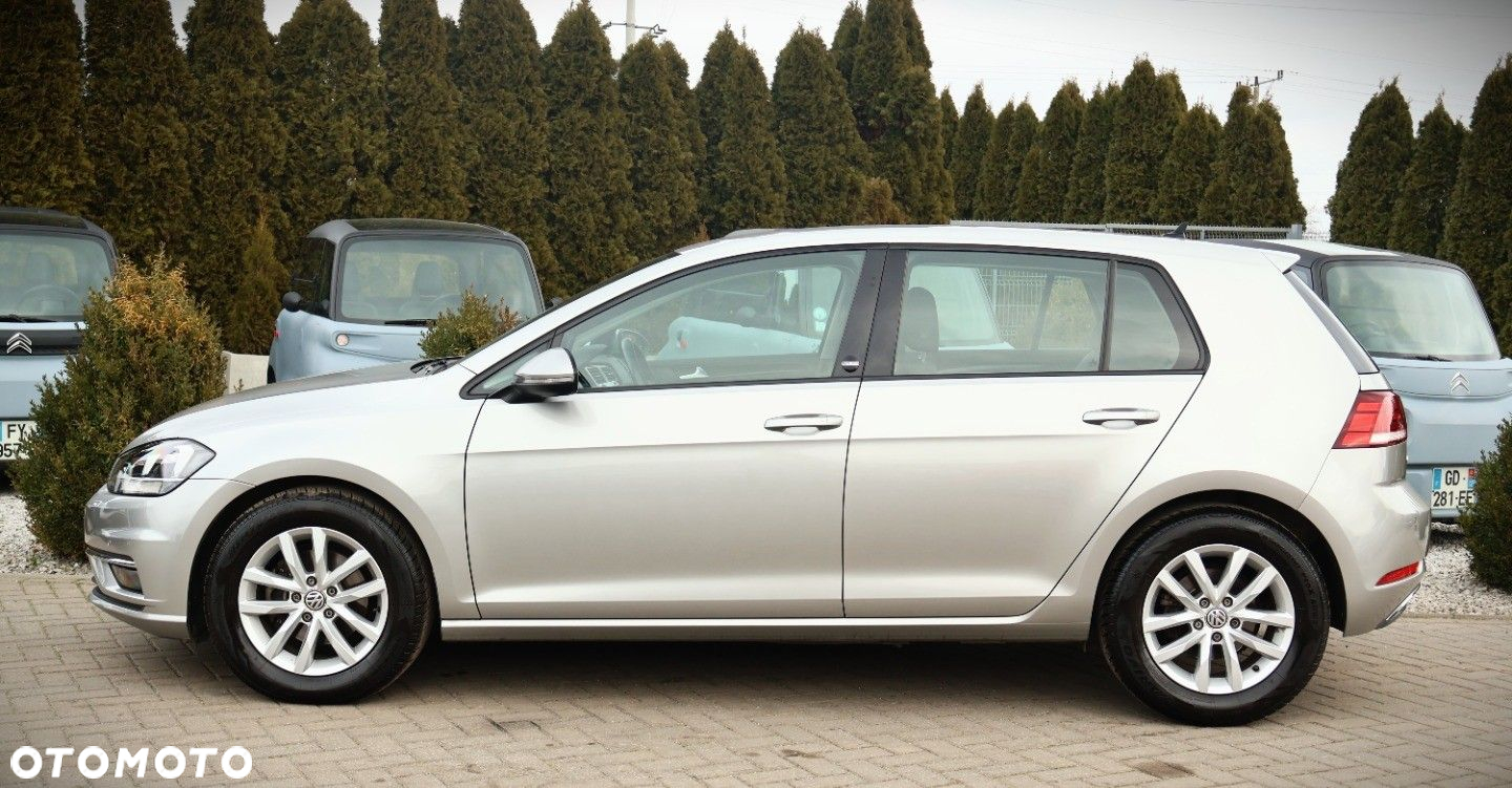 Volkswagen Golf - 5