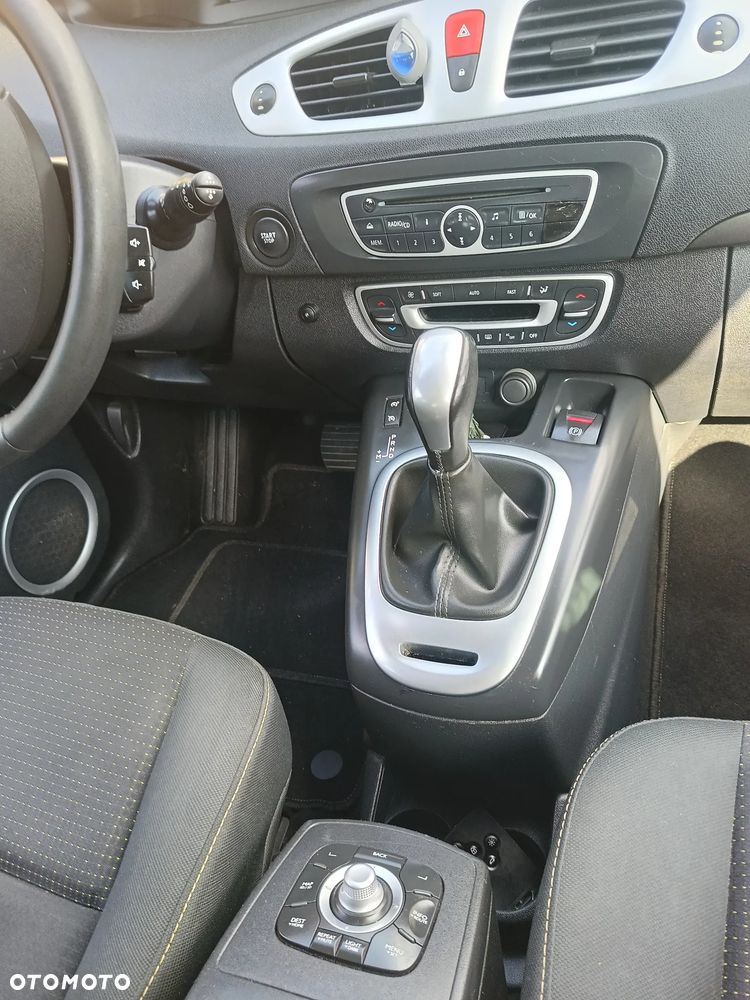 Renault Scenic 1.5 dCi Tech Run EDC - 25
