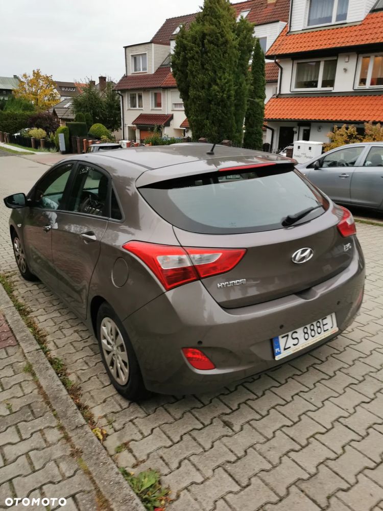 Hyundai i30 1.6 Classic + - 7