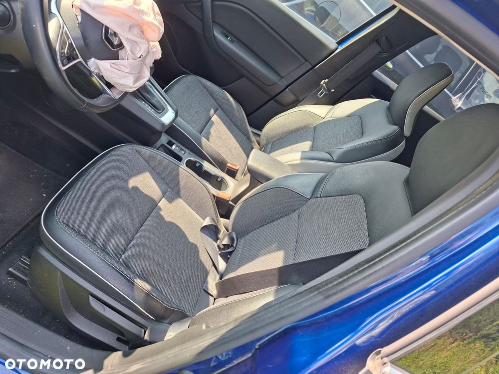 Renault Captur 1.3 TCe mHEV Intens EDC - 8