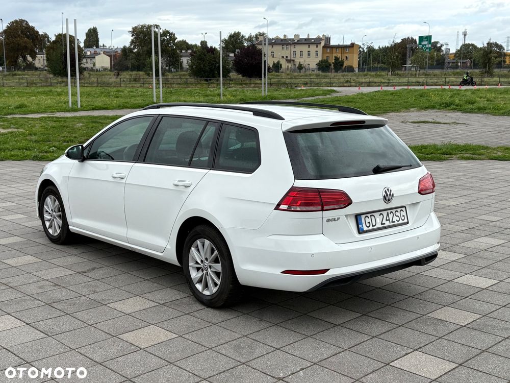 Volkswagen Golf 1.0 TSI BMT Trendline DSG - 4