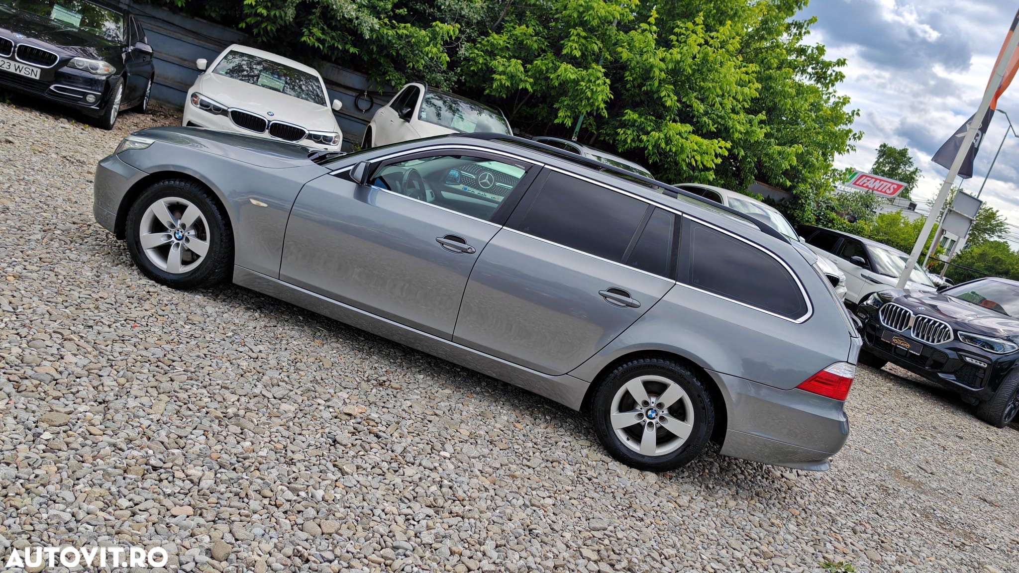 BMW Seria 5 523i Touring Aut. Edition Exclusive - 32
