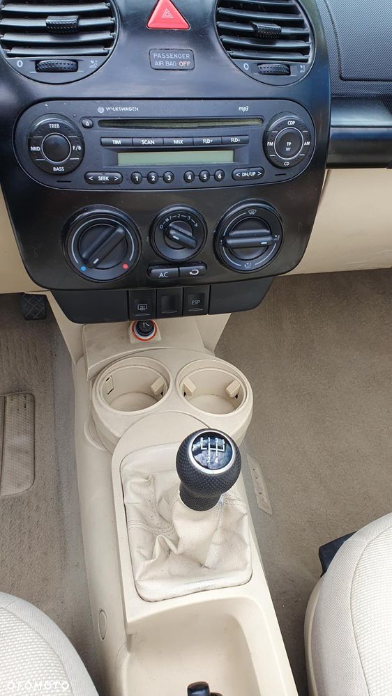 Volkswagen New Beetle Cabriolet 1.6 Freestyle - 8