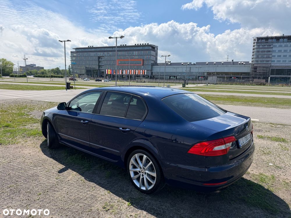 Skoda Superb 2.0 TDI Active - 3