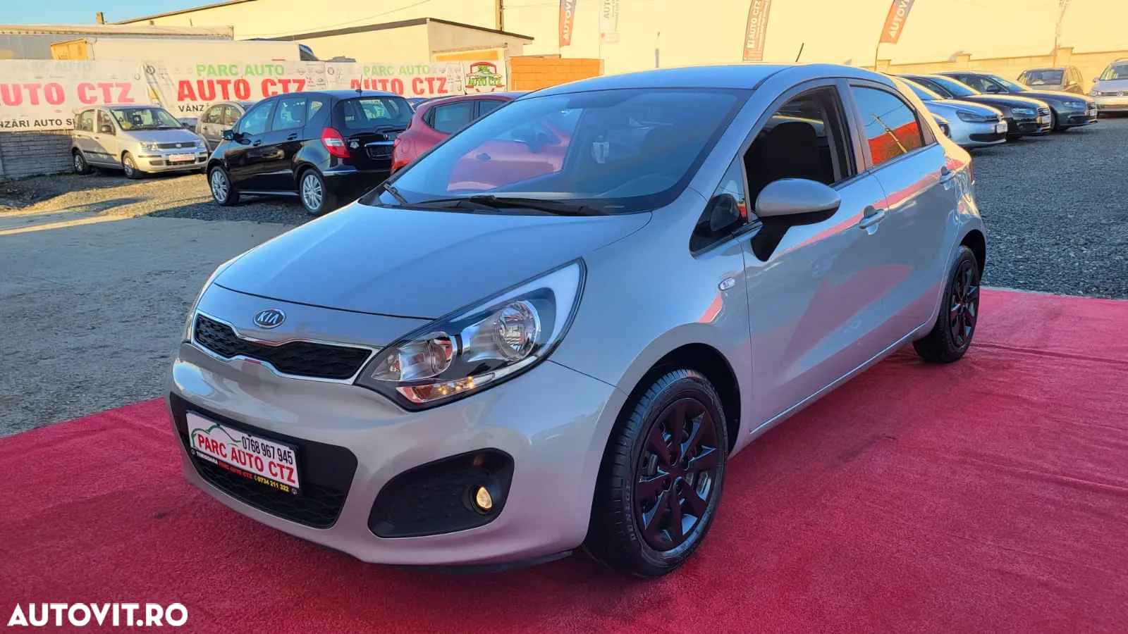Kia Rio - 36