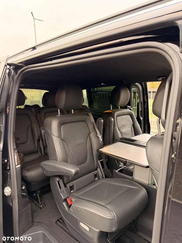 Mercedes-Benz Klasa V - 13