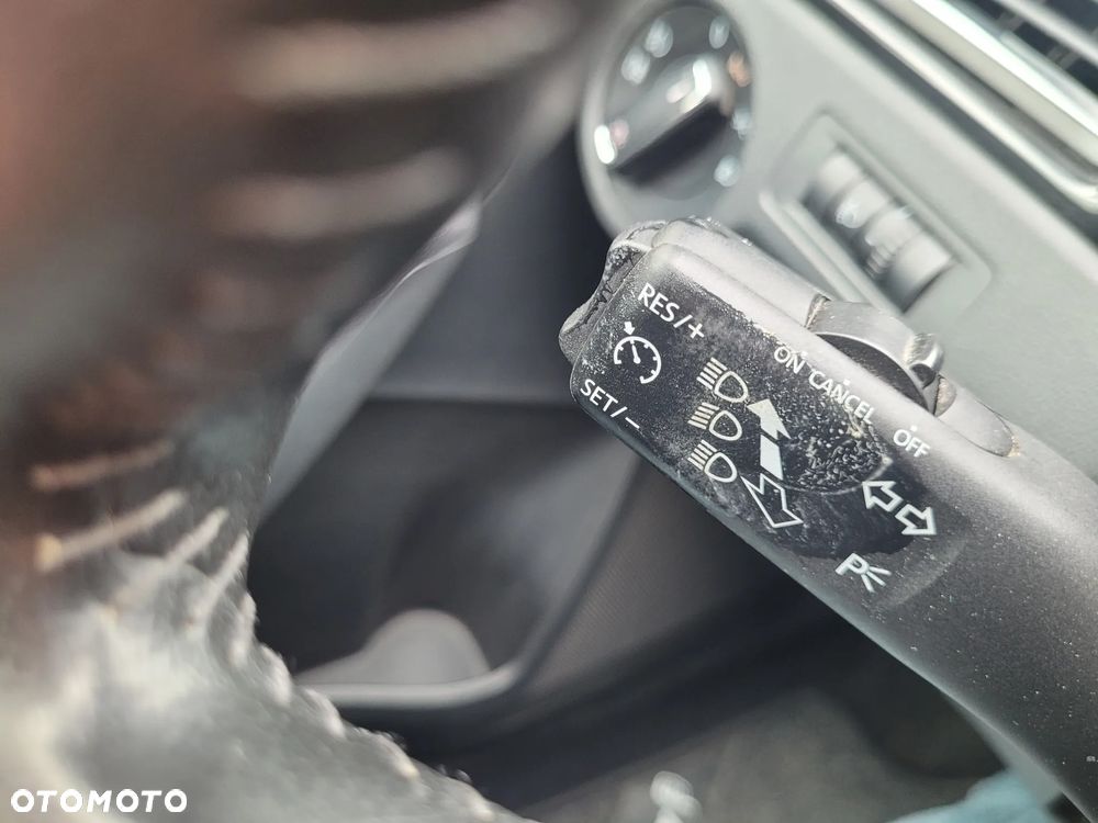 Seat Toledo 1.2 TSI Start & Stop Style Salsa - 8