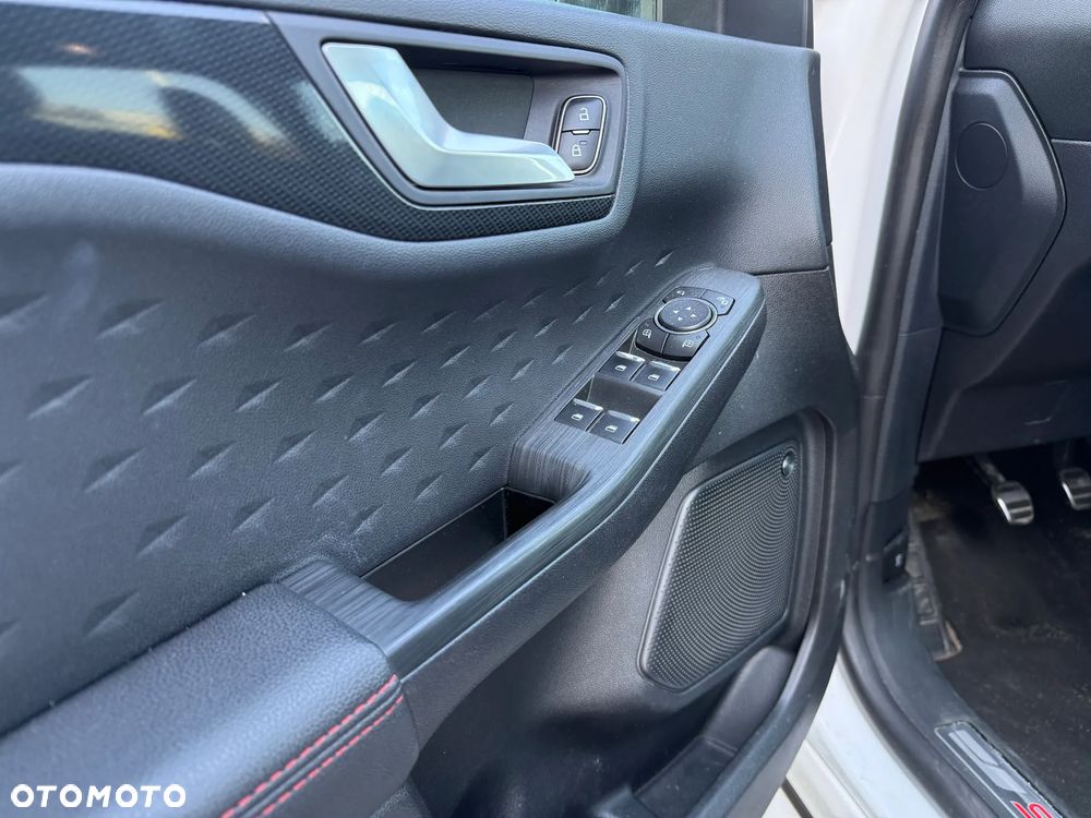 Ford Kuga 2.0 TDCi FWD ST-Line - 11