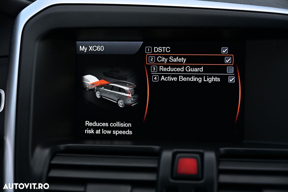 Volvo XC 60 D5 AWD Aut. RDesign - 36