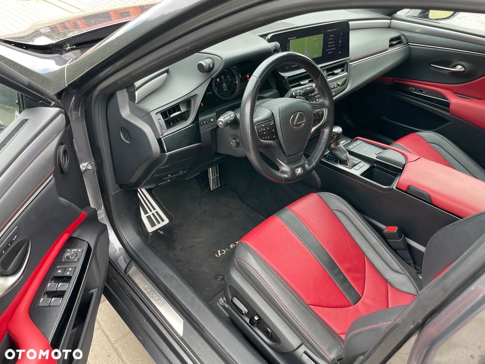 Lexus ES 300h F Sport - 12