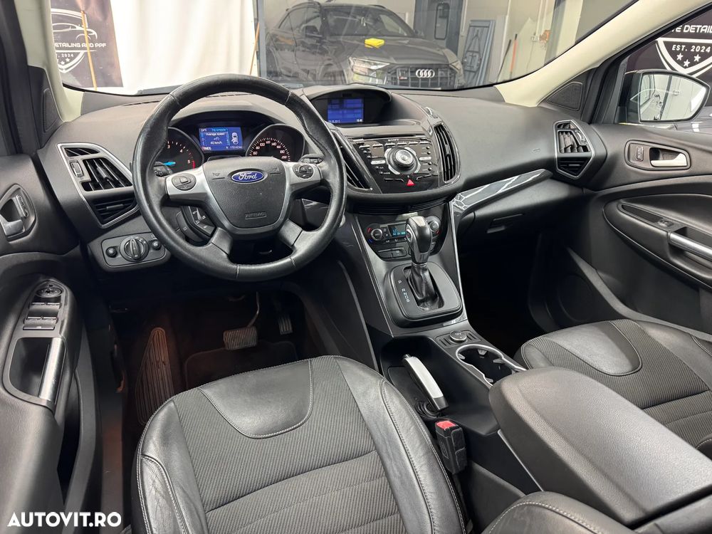 Ford Kuga 2.0 TDCi 4WD Powershift Titanium - 4