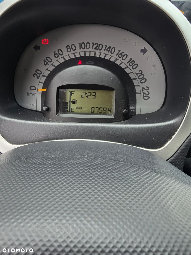 Daihatsu Sirion 1.3 - 6