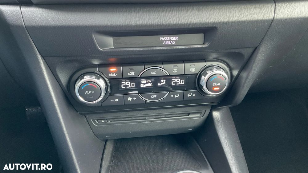 Mazda 3 G120 Attraction - 26