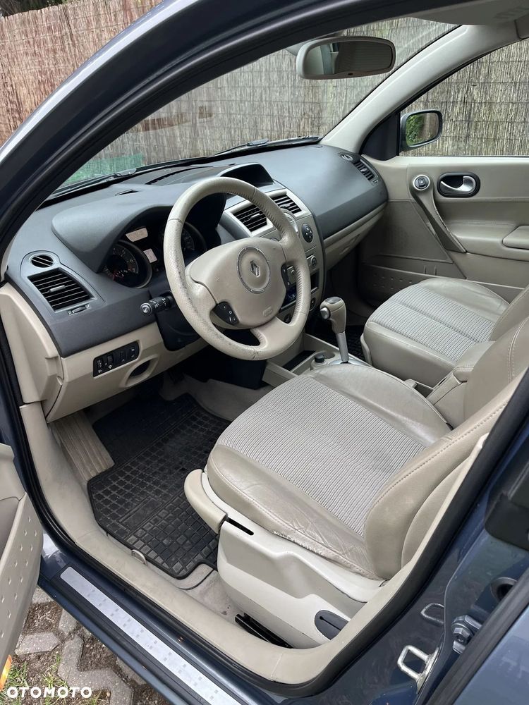 Renault Megane 1.6 Avantage - 6
