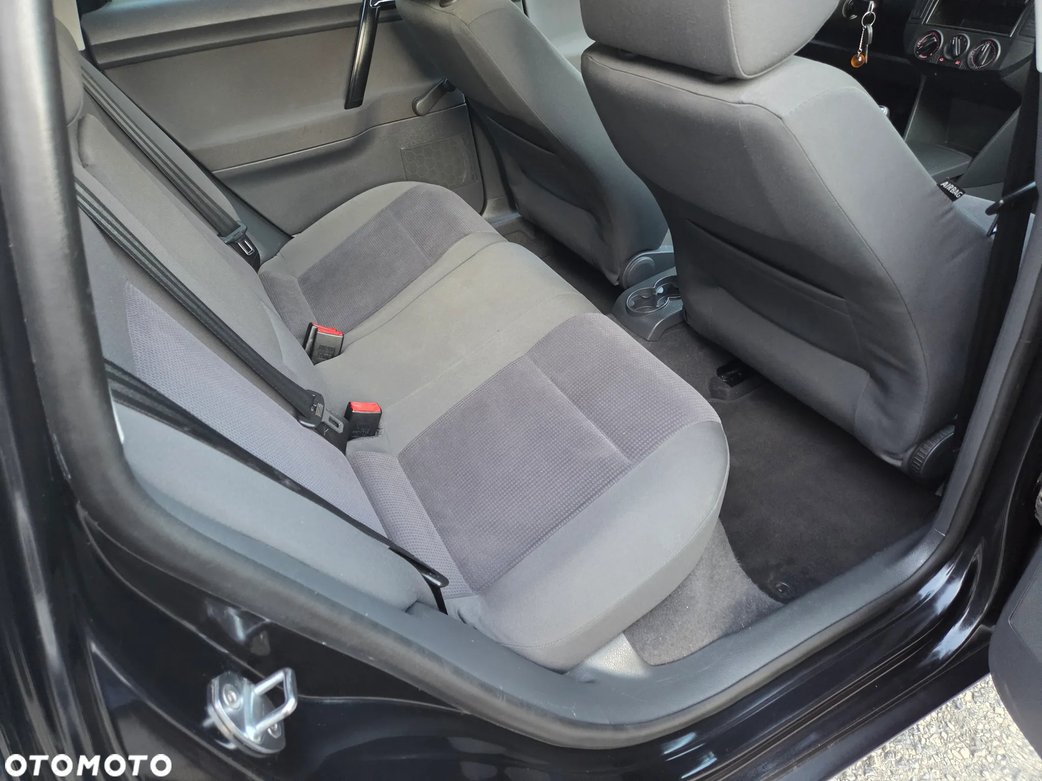 Volkswagen Polo 1.4 16V Comfortline - 8