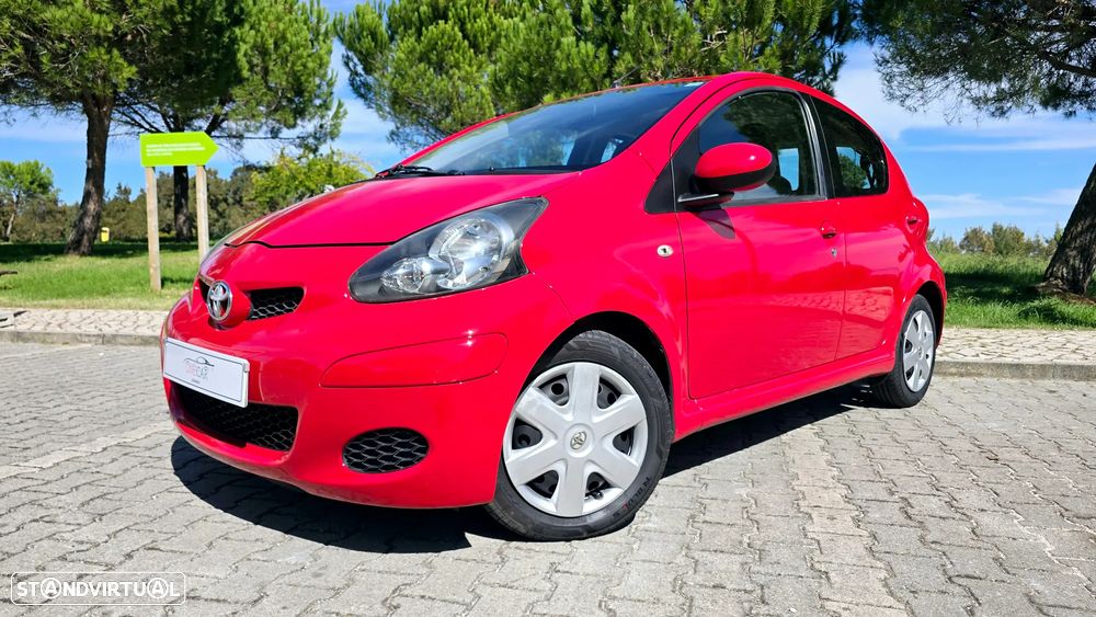Toyota Aygo Connect - 13