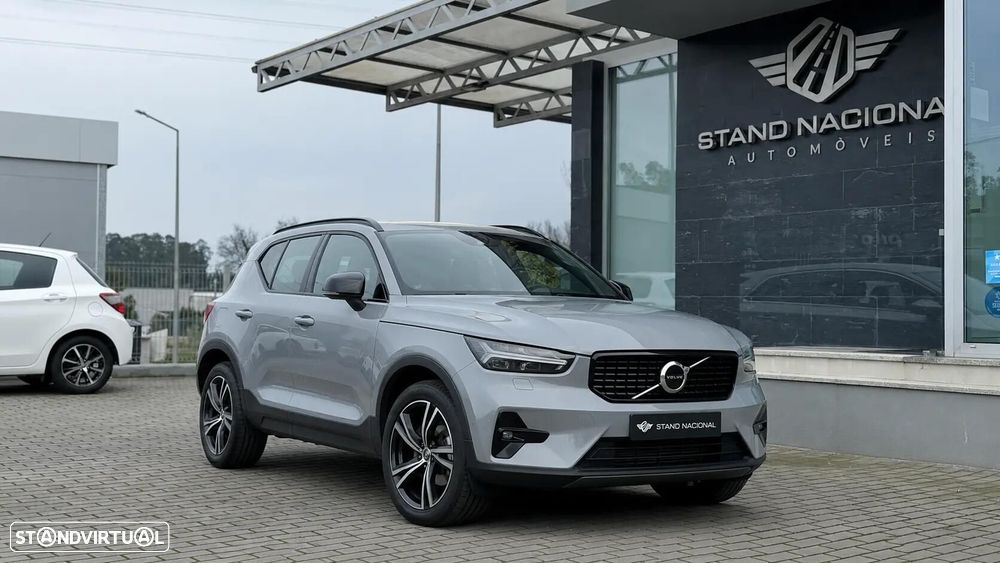 Volvo XC 40 1.5 T2 Plus Dark Auto - 4