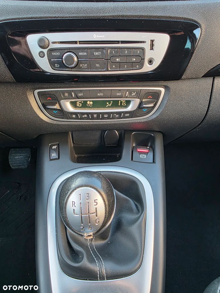 Renault Grand Scenic ENERGY TCe 115 Bose Edition - 37