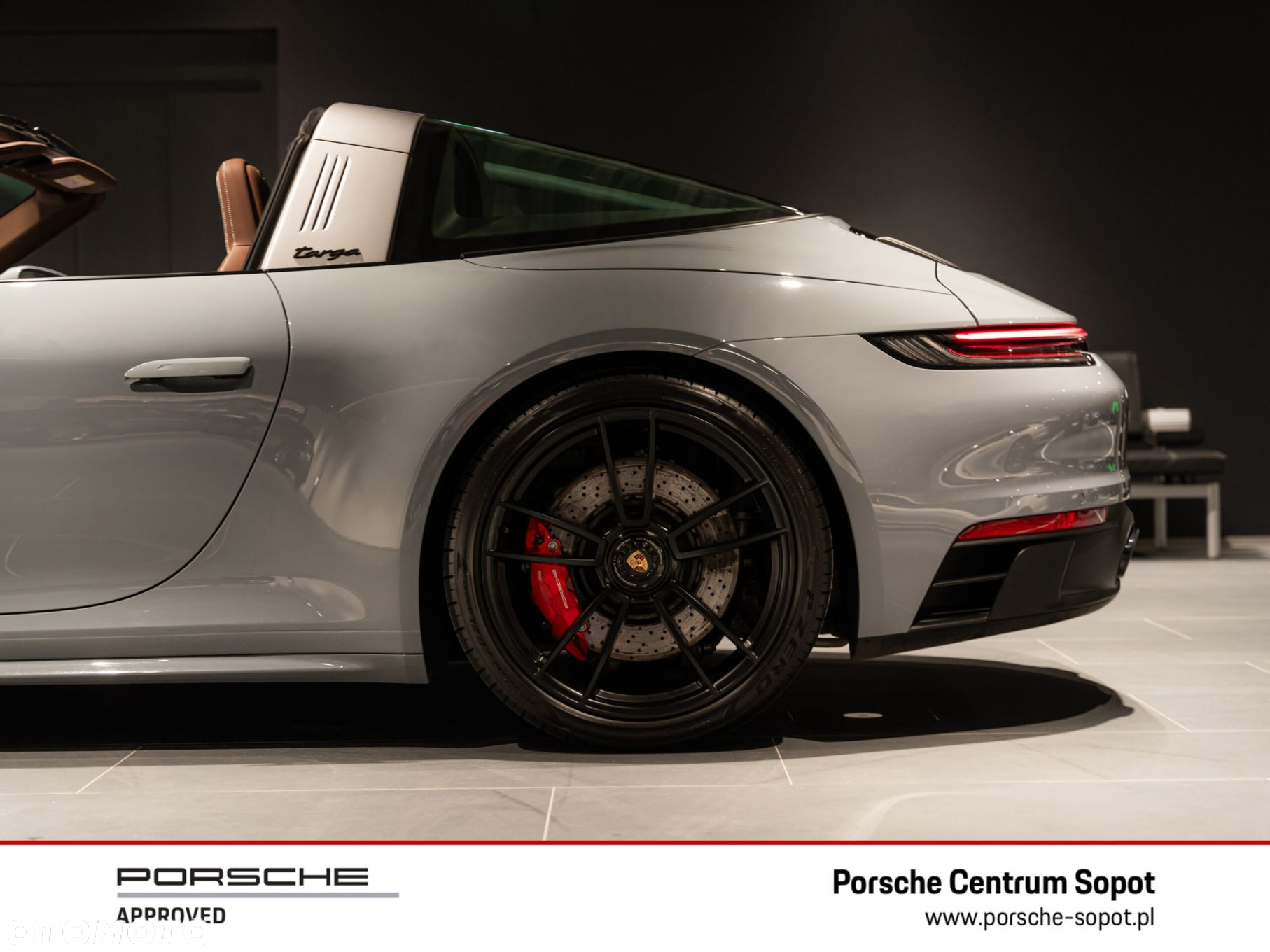 Porsche 911 Targa 4 GTS - 10