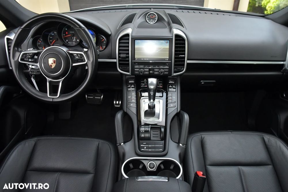 Porsche Cayenne - 7