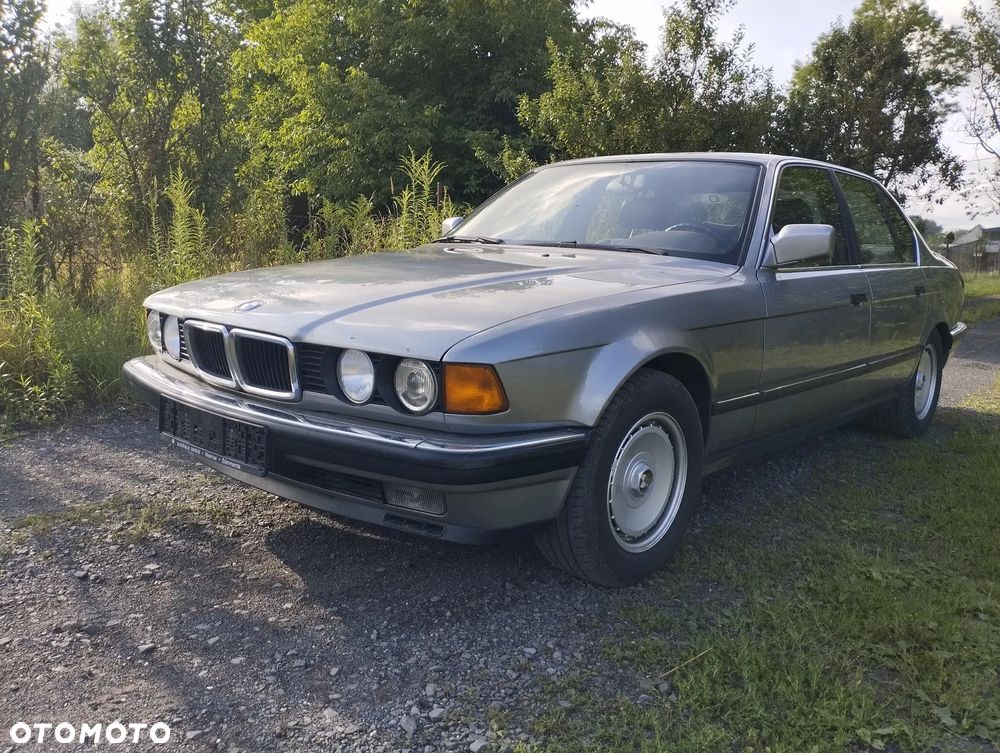BMW Seria 7 750i - 5