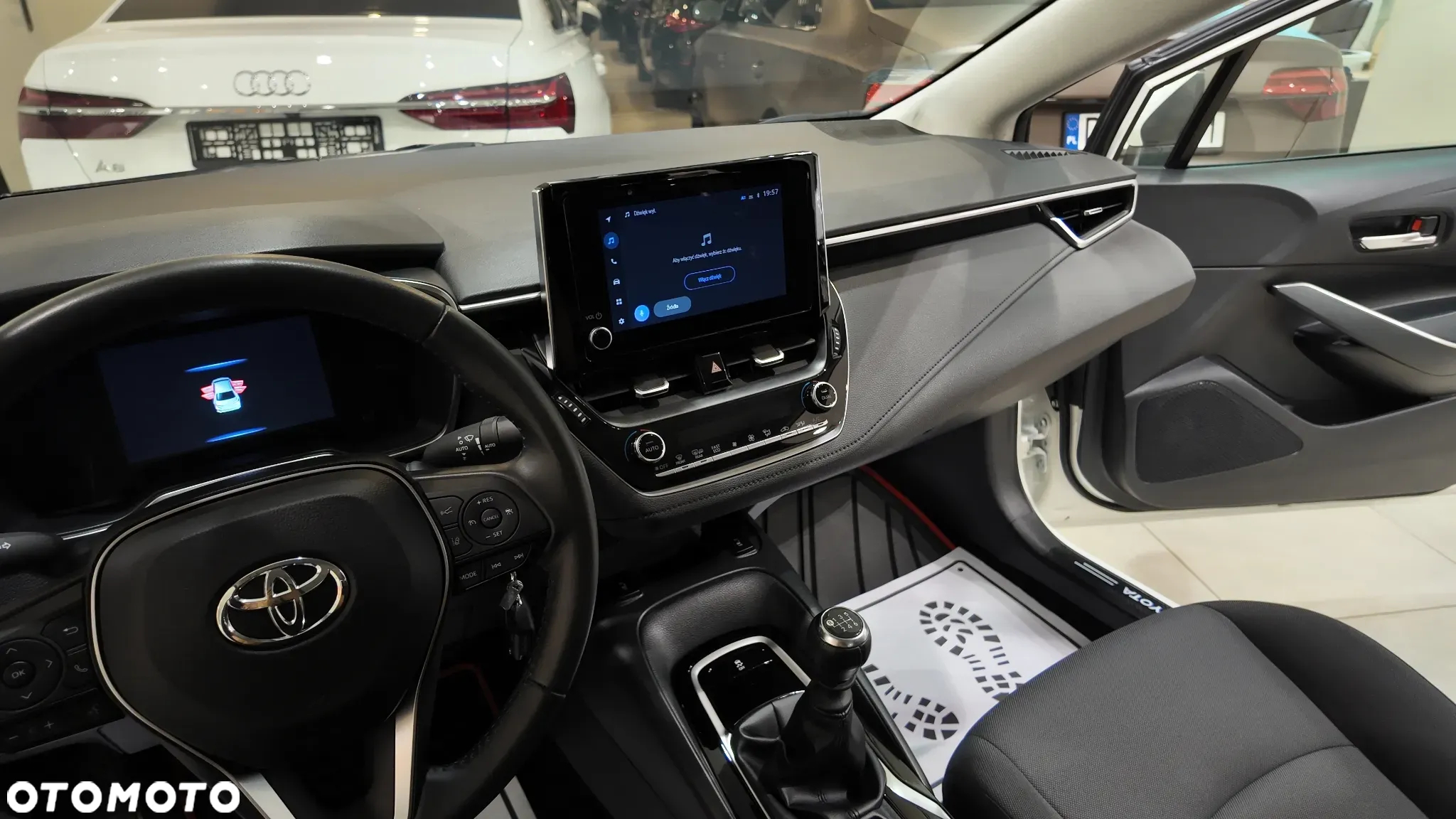 Toyota Corolla 1.5 Active - 36