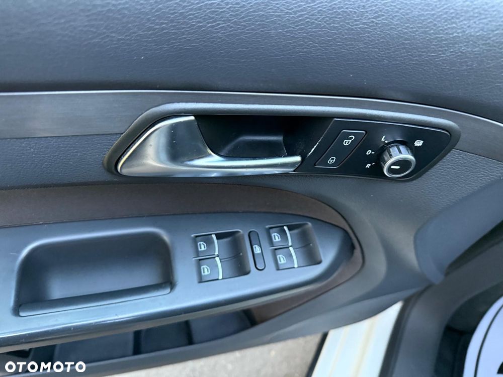 Volkswagen Touran 2.0 TDI DPF Cross - 15