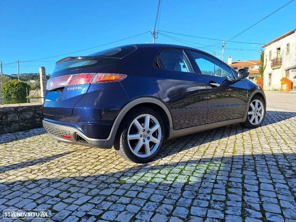 Honda Civic 2.2 i-CTDi Executive - 2