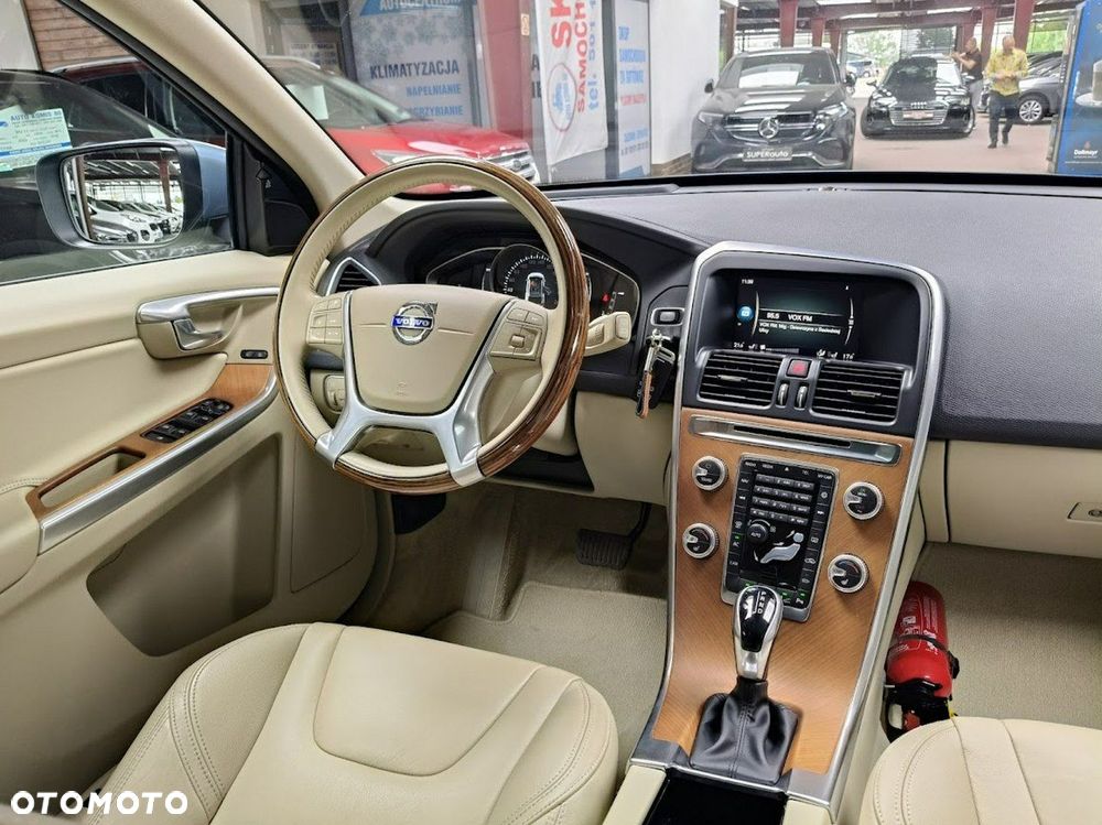 Volvo XC 60 D3 Geartronic Summum - 21