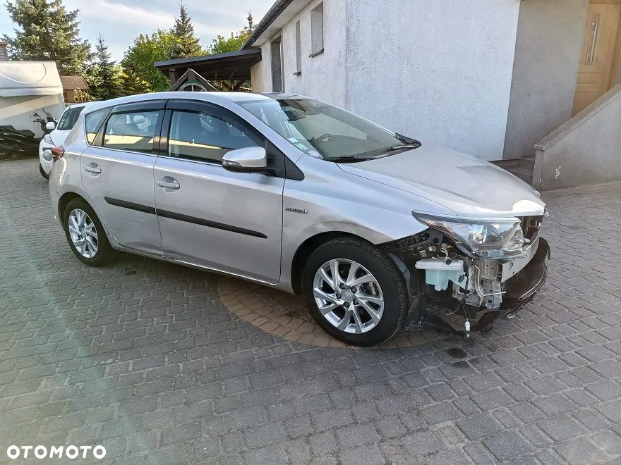 Toyota Auris - 1