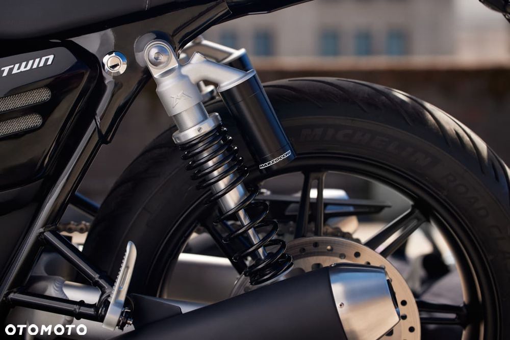 Triumph Speed Twin - 9