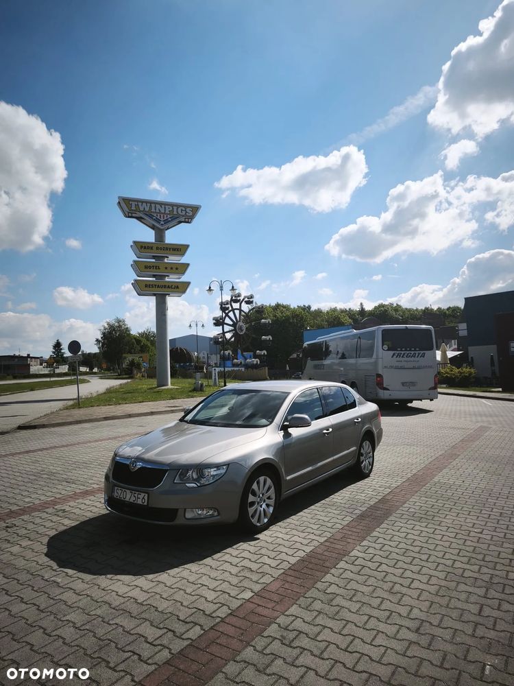 Skoda Superb 2.0 TDI 4x4 Elegance - 11