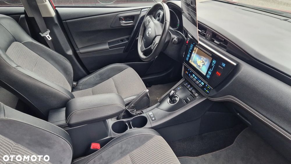 Toyota Auris Hybrid 135 Prestige - 10