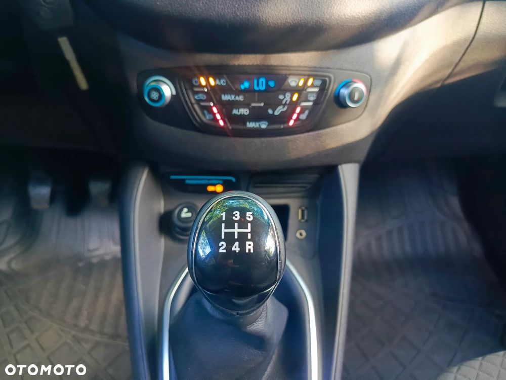 Ford Tourneo Courier 1.0 EcoBoost Titanium - 26