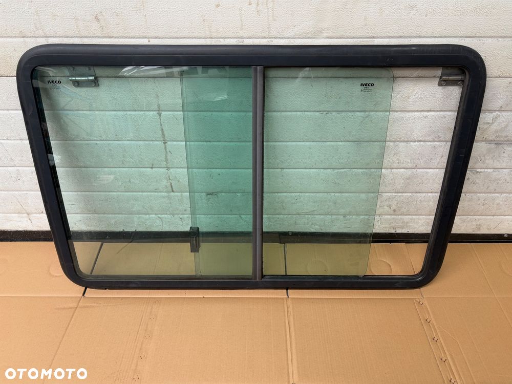 Szyba boczna kamper Iveco Daily przesuwna