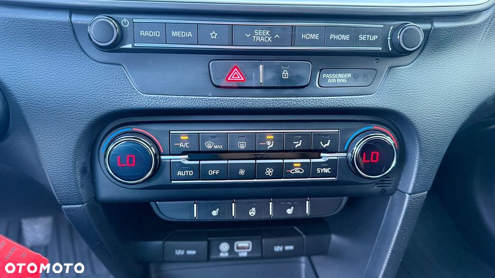 Kia Ceed 1.4 T-GDI OPF Platinum Edition - 22