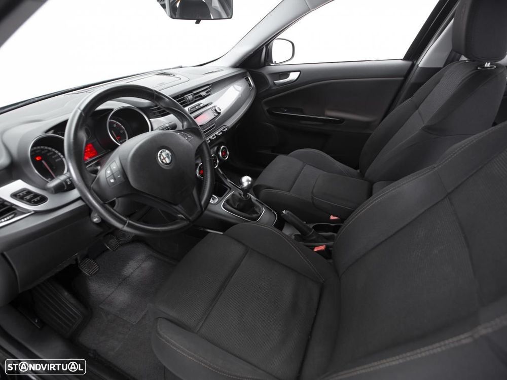 Alfa Romeo Giulietta - 7