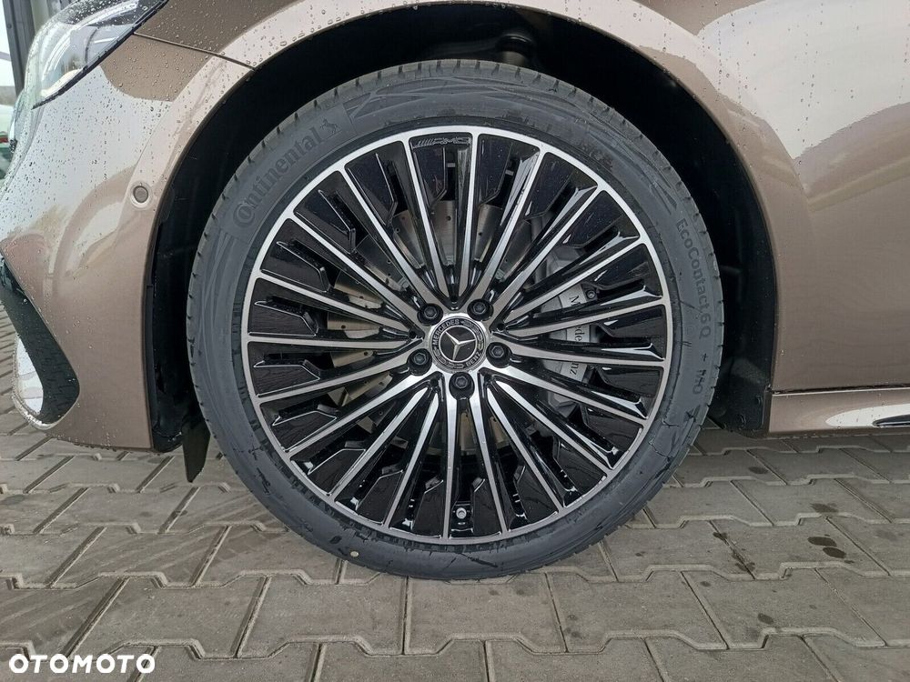 Mercedes-Benz Klasa E - 27