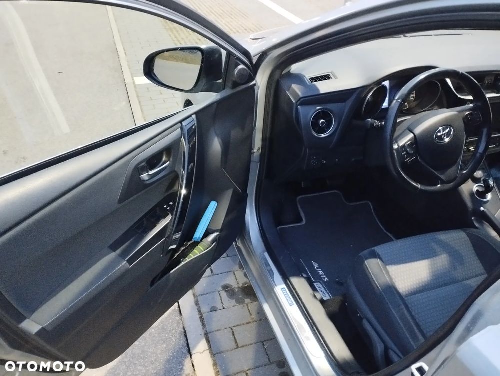 Toyota Auris - 9