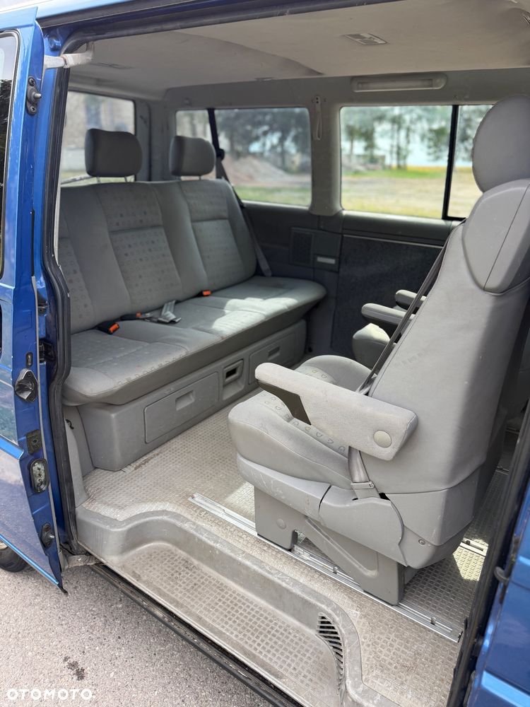 Volkswagen Multivan - 30