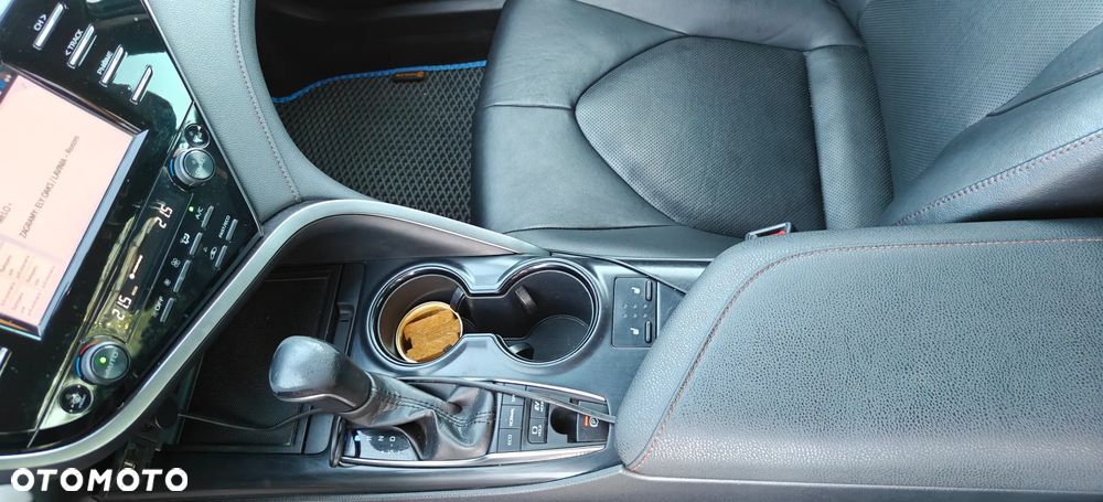 Toyota Camry 2.5 Hybrid Prestige CVT - 11