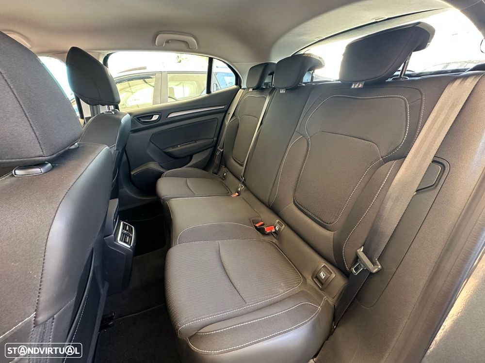 Renault Mégane 1.5 Blue dCi Equilibre EDC - 24