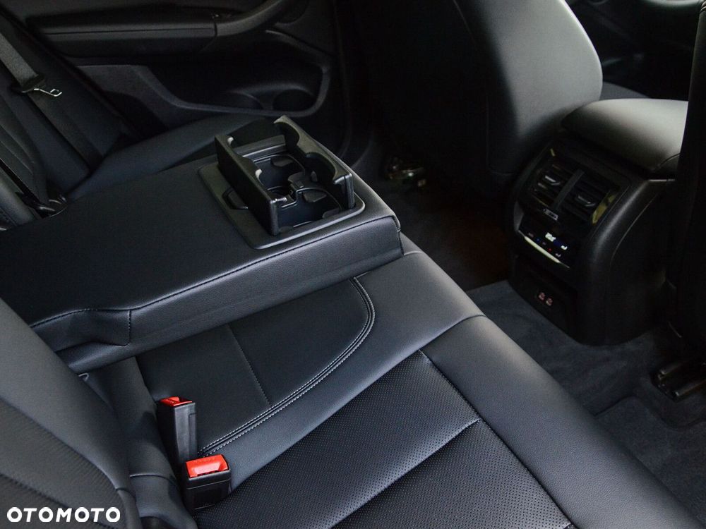 BMW X4 - 28